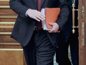 Кабмін спростив надання відстрочки деяким державним службовцям