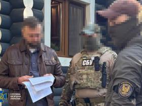 СБУ та Нацполіція викрили посадовця МЗС України, який «легалізовував» росіян в країнах Євросоюзу