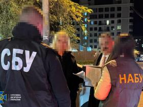 СБУ та НАБУ викрили суддю та адвокатку з Одеси, які за хабарі ухвалювали «потрібні» рішення в судах