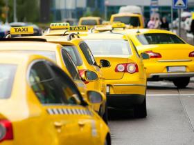 Таксисти Uklon та Uber мають платити податки з доходів, -  керівниця ДПС Леся Карнаух