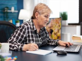 До 31 грудня окремі категорії пенсіонерів та отримувачів страхових виплат мають пройти ідентифікацію - деталі від ПФУ