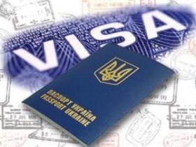 Комітет ВР рекомендував скасувати візи для іноземних волонтерів на час війни