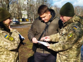 Хто може вручати повістку в ТЦК у 2026 році: інфографіка-пам'ятка від адвоката