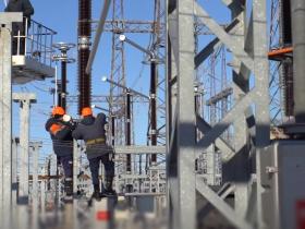 Стартувала подача заявок на доплату 20 тис грн для працівників аварійно-відновлювальних бригад, які ліквідовують наслідки російських обстрілів