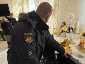 В Україні псевдоворожки ошукали громадян на сотні тисяч гривень, серед потерпілих - військові та родини загиблих захисників