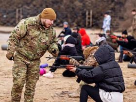 Студентів та школярів будуть готувати до національного спротиву: Верховна Рада прийняла відповідний Закон