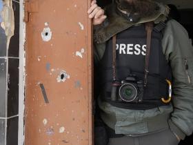 Від початку вторгнення в Україну Росія скоїла 937 злочинів проти медіа і журналістів