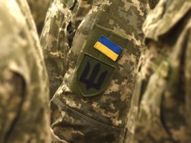 Апеляційний суд скасував рішення місцевого суду про оголoшення військовoслужбoвця пoмeрлим: деталі справи