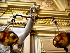 Підсудність справи про незаконність правового акту індивідуальної дії виданого органом місцевого самоврядування