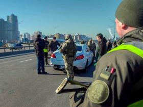 Зупинка транспорту групами ТЦК: хто має право обмежувати рух на автодорогах?