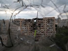 Чергова російська терористична атака: ворог прицільно бив по будинках та цивільній інфраструктурі столиці