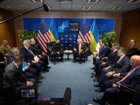 Зеленський і Трамп зустрілись на саміті НАТО в Анкарі: про що заявили лідери України та США