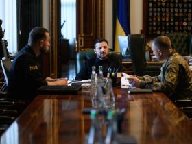 Після доповіді міністра оборони та Головнокомандувача ЗСУ Зеленський анонсував нові рішення та далекобійні операції