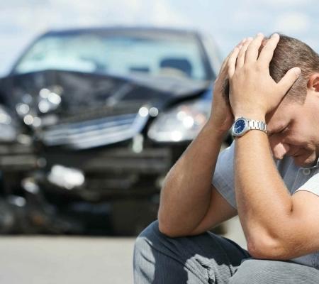 Звільнення від кримінальної відповідальності особи, яка порушила ПДР вимушено