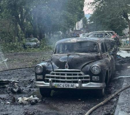 Удари по Львову, Луцьку, Чернівцях: росія атакувала дронами і ракетами західні міста України