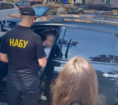 НАБУ і САП викрили масштабну корупцію при закупівлі БПЛА та засобів РЕБ, затримано нардепа та чиновників