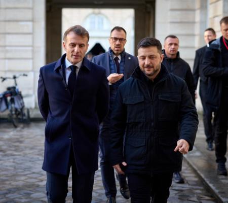 Зеленський і Макрон підписали «історичну угоду» щодо посилення оборони України