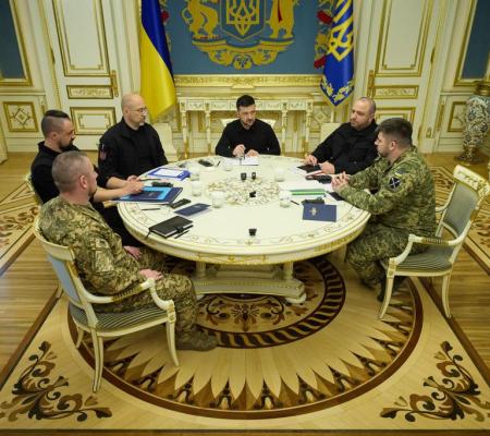 Нові контракти в ЗСУ запрацюють на початку 2026 року: Денис Шмигаль обговорив деталі з Зеленським