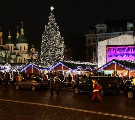 Новорічні свята без феєрверків: які заборони діють в Україні та що передбачає закон за їхнє порушення