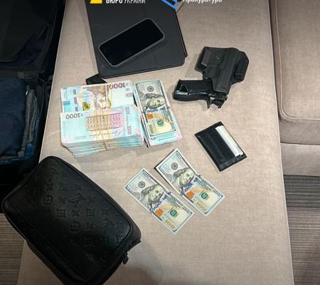 Хабар за рішення РНБО щодо санкцій: застосовано запобіжний захід до спільника народного депутата