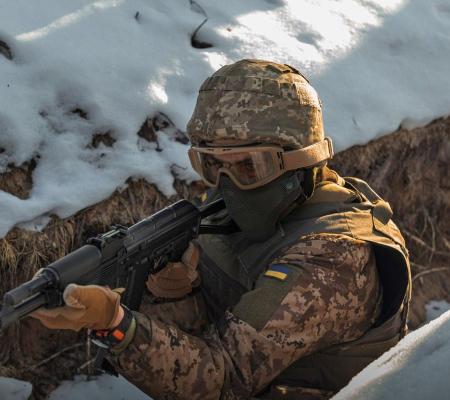 Контракт для добровольців 60+: Міноборони пояснює ключові зміни у проходженні військової служби