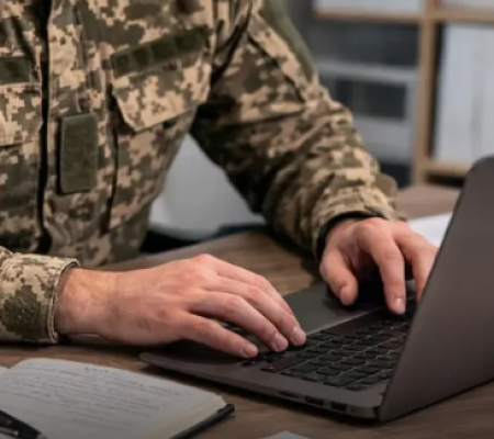 Довіреність, заповіт та розпорядження військовослужбовці можуть посвідчити без нотаріуса: це зробити має право командир