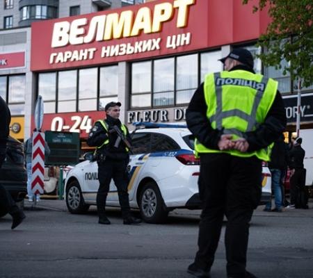 Теракт у Києві: під час стрілянини у столиці частина поліцейських розбіглись, залишивши перехожих в небезпеці