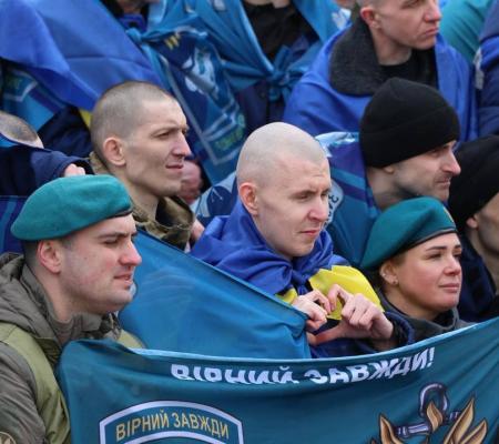 Передвеликодній обмін: 182 українці було звільнено з російського полону, вони повернулись додому