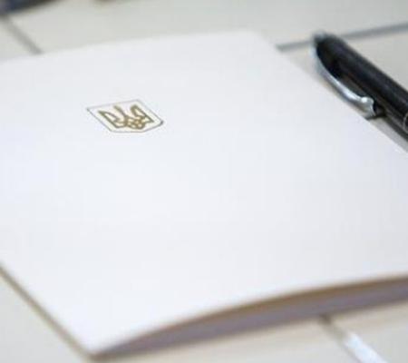 Базова соцдопомога, вшанування загиблих захисників України та потреби населення у перевезеннях в умовах воєнного стану: рекомендовано законопроект