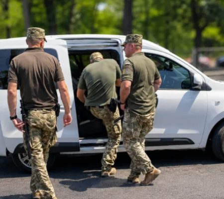 Депутати в черговий раз ініціюють зміни в роботі представників ТЦК: хочуть заборонити балаклави та застосування сили