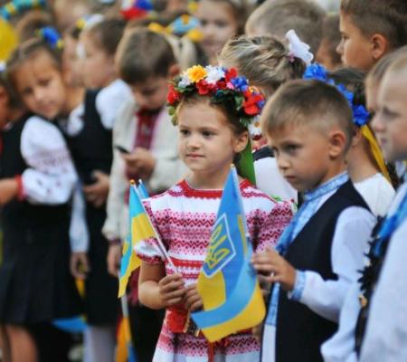 Початок нового навчального року: у МОН розповіли про безпекові заходи, форми і умови навчання, а також оновлені предмети