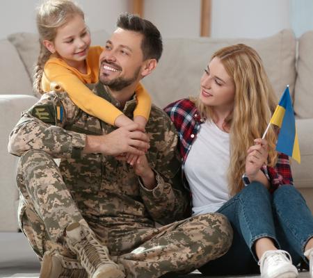 Кредитні пільги для родин військових під час воєнного стану: як припинити нарахування відсотків та повернути переплату