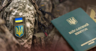 ТЦК анулював чинну відстрочку чоловіку, який доглядає матір і мобілізував його: що вирішив суд