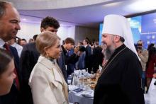 Тимошенко зривала надання Томосу? Відомого політолога засудили за брехню