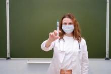 Відсторонення працівників через відмову вакцинуватися: чи мають право? (відео)