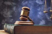 Суд скасував постанову про відсторонення від роботи через відсутність вакцинації