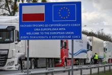 Українським біженцям дозволили в’їжджати до Польщі та подорожувати Європою