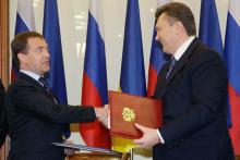 Суд дозволив затримати двох міністрів часів Януковича, які готували Харківські угоди