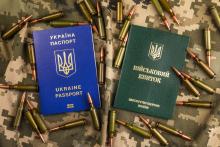 Кого з військовозобов'язаних можуть забронювати від мобілізації: оновлено правила
