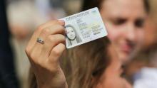 Українці, яким виповнилось 14 років, можуть оформити ID-паспорт у Польщі