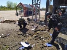 Більше 20 людей загинуло, майже 50 поранено: росія здійснила обстріл Херсонщини (фото 18+)