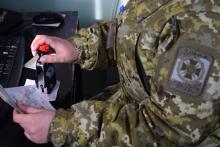 Українським військовим спростили виїзд за кордон на лікування 