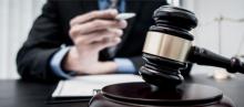 Спосіб захисту у випадках відшкодування шкоди, завданої незаконним відстороненням від посади