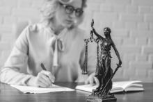 Коли і як залучати незалежного експерта для перевірки висновків?