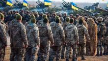 В Україні продовжили воєнний стан та загальну мобілізацію: 