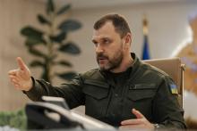 Обіг зброї, електрошокери для поліцейських та реформи в органах внутрішніх справ - інтерв'ю міністра Ігоря Клименка