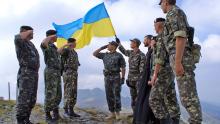Підстави зарахування військовослужбовців у розпорядження командирів (виведення поза штат)