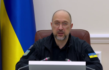 Ухвалено рішення про автоматичне продовження виплат для всіх ВПО до 1 березня - Шмигаль