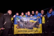 Ще 100 українців повернулись з полону: нацгвардійці, прикордонники, захисники Маріуполя
