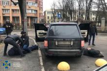 В Києві затримали шахраїв, які видурювали гроші у родичів військовополонених, обіцяючи обмін